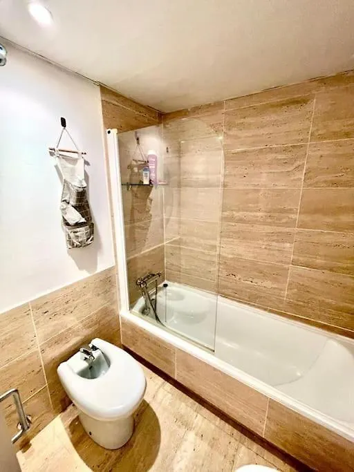 Seahomes Vacations - Sabanell Dreamplace Apt With Pkg Бланес