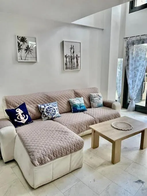 Seahomes Vacations - Sabanell Dreamplace Apt With Pkg Бланес